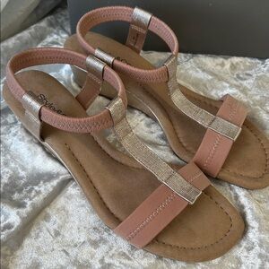 NWT ROSE GOLD STRETCH STRAP SANDALS 6